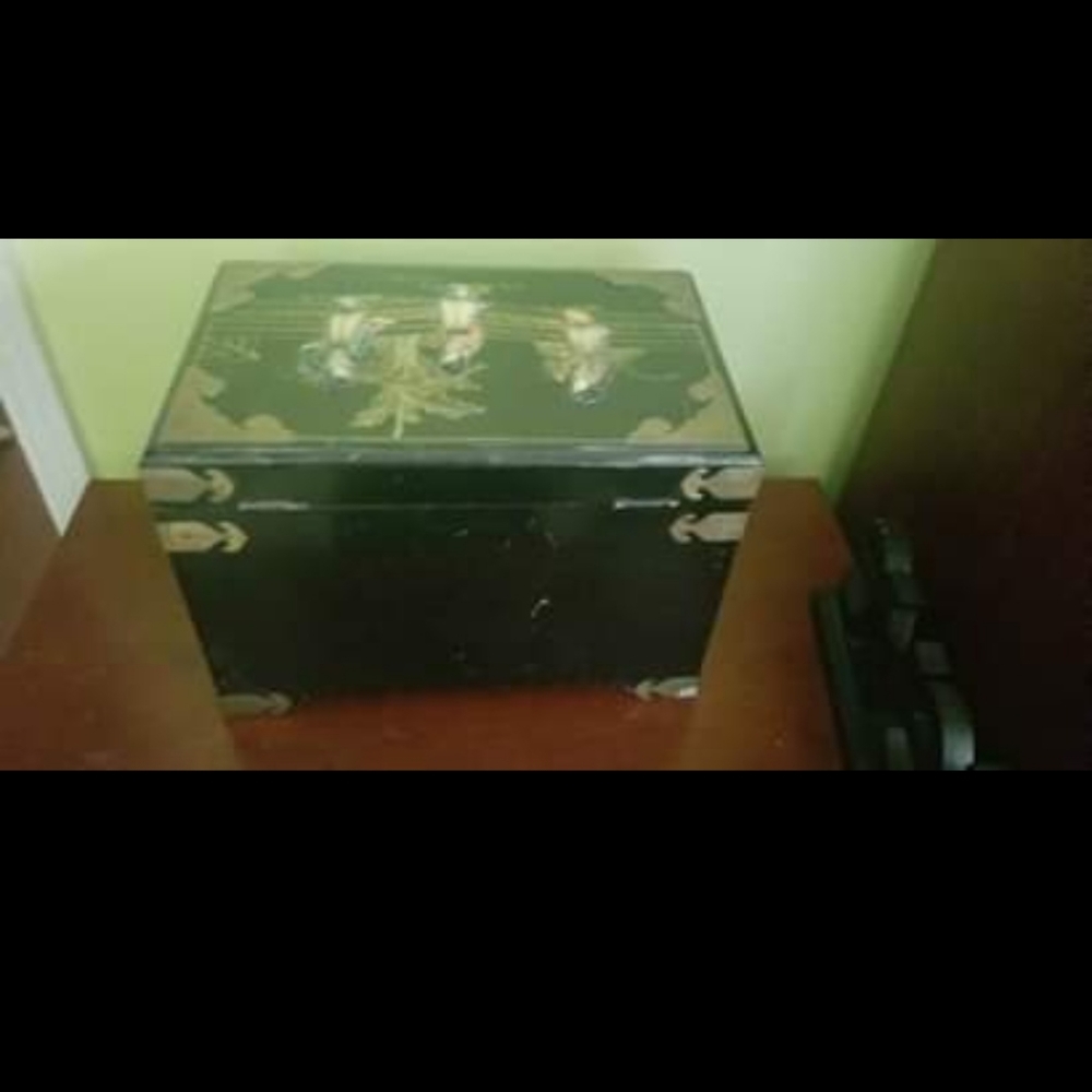 Vintage Japanese jewelry box